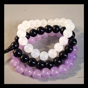 Elegant White, Black & Purple Beaded Bracelet Set